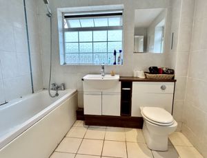 Family Bathroom- click for photo gallery